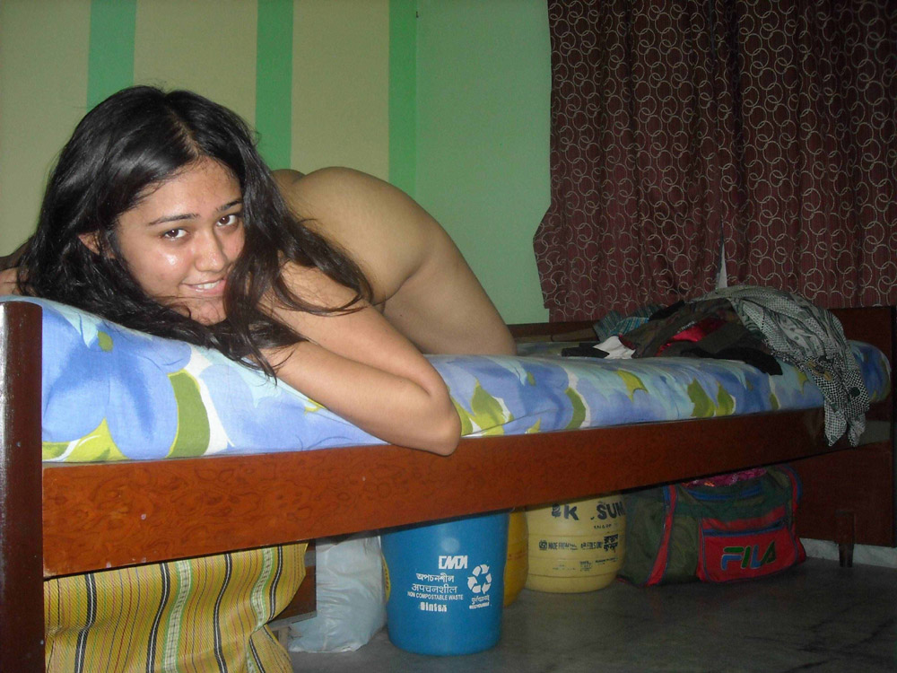 Indian college girl nude - big indian boobs