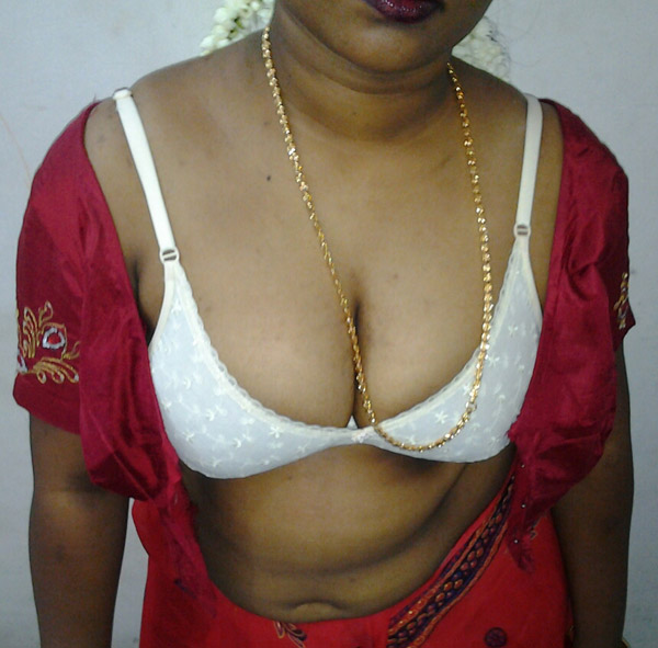 Mature Indian housewife nude pics
