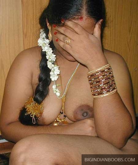 big indian boobs pics