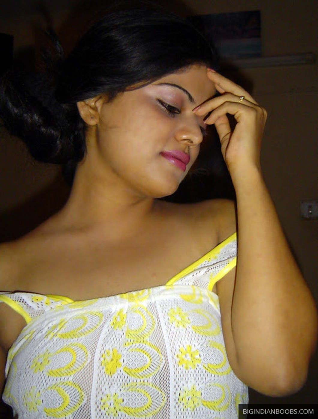 sexy indian wife
